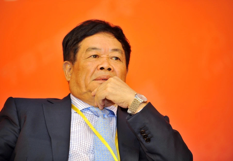 133萬套房？炒房巨鱷浮出水面，曹德旺直言他們害苦了農民和工人